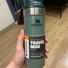 Термокружка STANLEY CLASSIC TRIGGER ACTION ONE HAND 2.0 0,47L 10-06439-031 черный